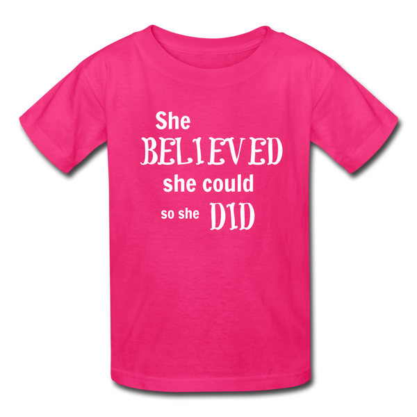 "She Believed" Kids' T-Shirt - fuchsia